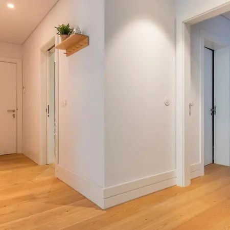 First Avenida Апартаменти