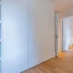 First Avenida Apartamento *