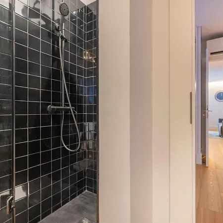 First Avenida * Lizbona