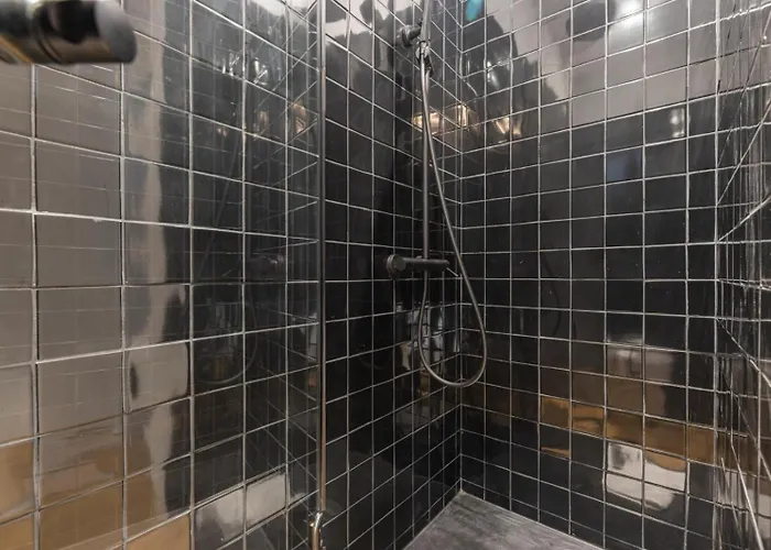 First Avenida شقة *