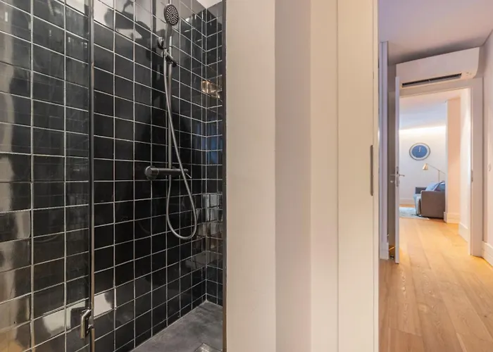 First Avenida * Lisboa