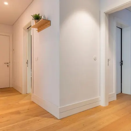 First Avenida * Lisboa